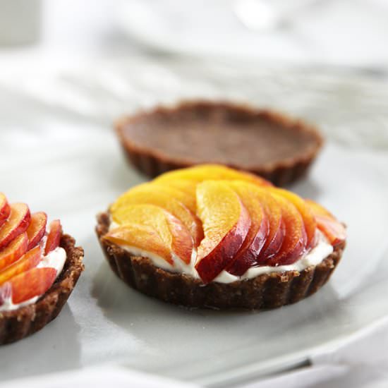 Raw Peach Tarts with Sweet Labneh - Recipe photo by littlebigh