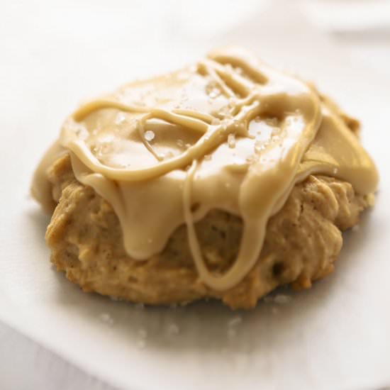 Salted Caramel Apple Cookies - Recipe photo by pipandebby