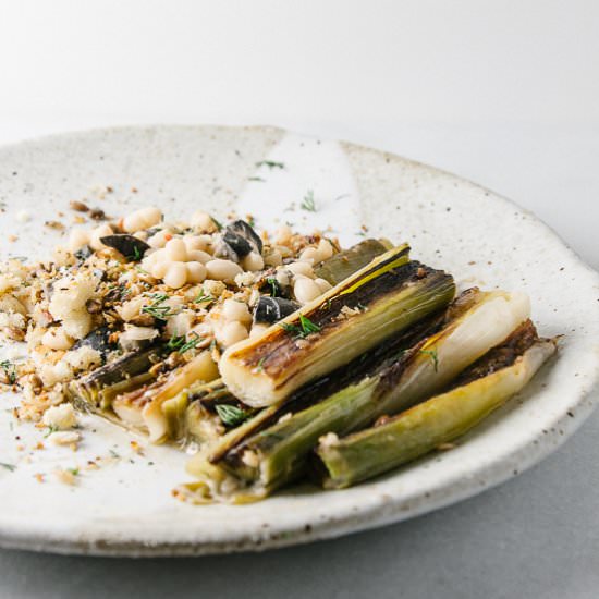 braised leeks and white beans - Recipe photo by rootingthesun