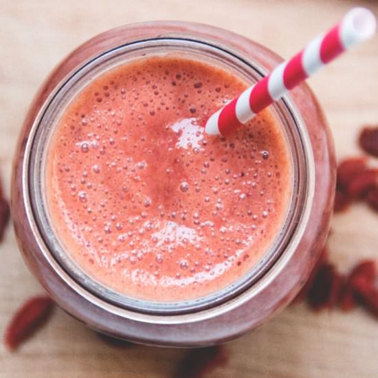 Goji Berry Smoothie - Recipe photo by JuYogi