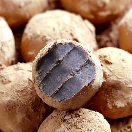 Chocolate Baileys Truffles - Recipe photo by cakescottage