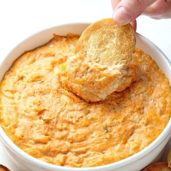 Easy Buffalo Chicken Dip - Recipe photo by cakescottage