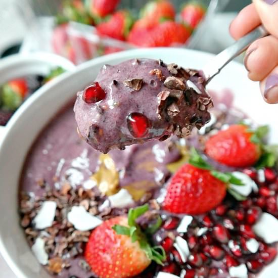 Purple Power Smoothie Bowl - Recipe photo by TheGlowingFridge