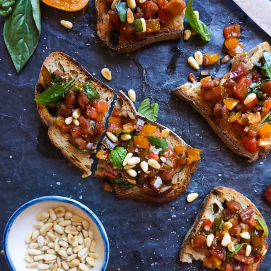 Tomato Bruschettas - Recipe photo by anettv