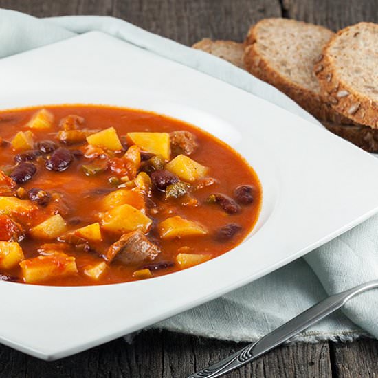 Vegetable, bean and sausage soup - Recipe photo by ohmydish