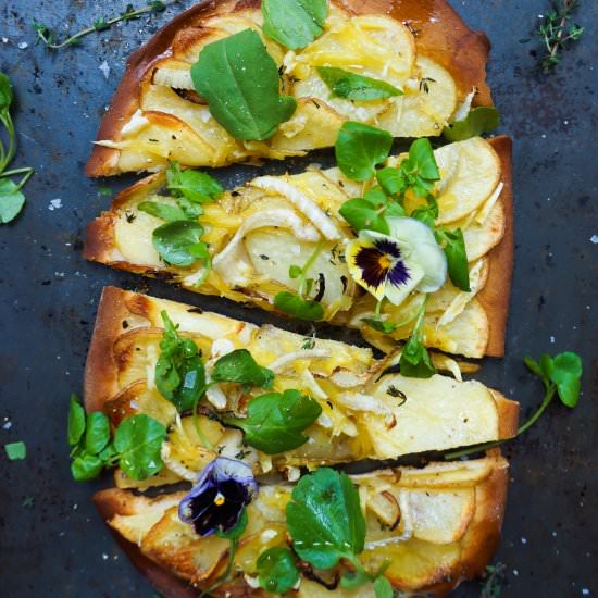 Potato pizza - Recipe photo by anettv