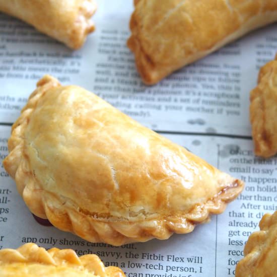 Baked Curry Puffs - Recipe photo by Bake With Paws