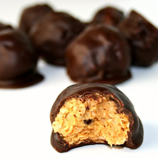 Skinny Peanut Butter Balls - Recipe photo by chelsealeblancrdn