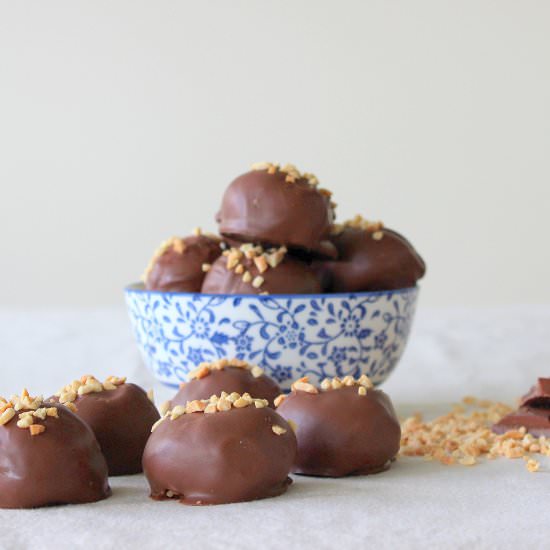 Peanut Cookie Balls - Recipe photo by PicNic_NZ