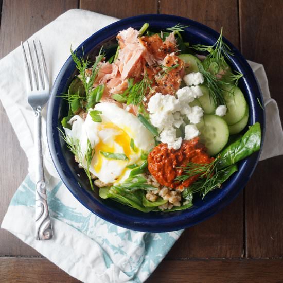 Smoked salmon, spinach & farro bowl - Recipe photo by wifromscratch