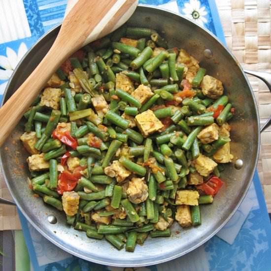 Tempeh with Green/ Long Beans - Recipe photo by escapetofood