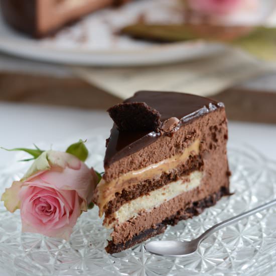 Chocolate and Vanilla Cake - Recipe photo by Chic_Chic_Chocolat