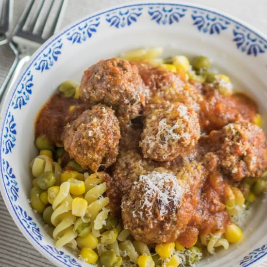 Slow Cooker Meatballs - Recipe photo by JoJoNookAndCranny
