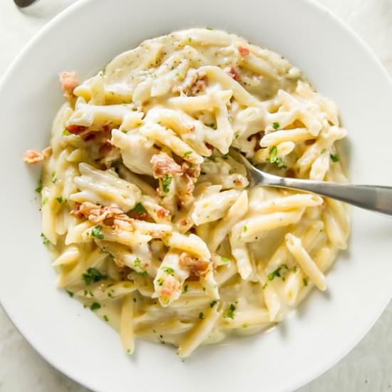 Easy Macaroni and Cheese - Recipe photo by Girl Gone Gourmet