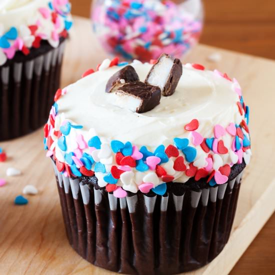 Peppermint Pattie Chocolate Cupcake - Recipe photo by thepkpway