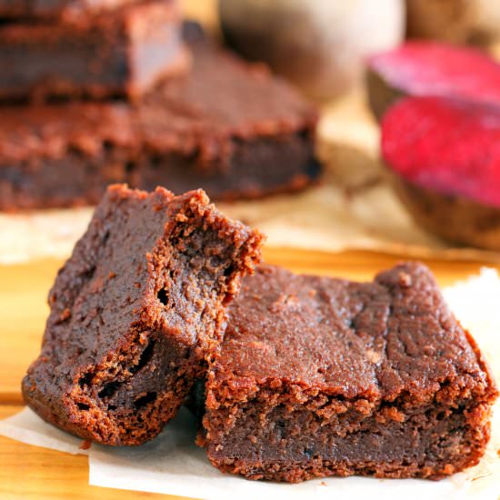 Dark Chocolate Beetroot Brownies - Recipe photo by Happy Foods Tube