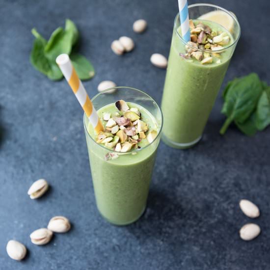 Pistachio Beauty Smoothie - Recipe photo by Pretty in Pistachio