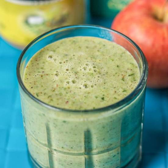 Spinach & Almond Butter Smoothie - Recipe photo by HappyGut