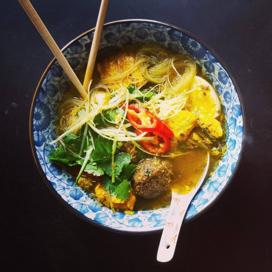 Mohinga – Burmese Noodle Soup - Recipe photo by sophiavass