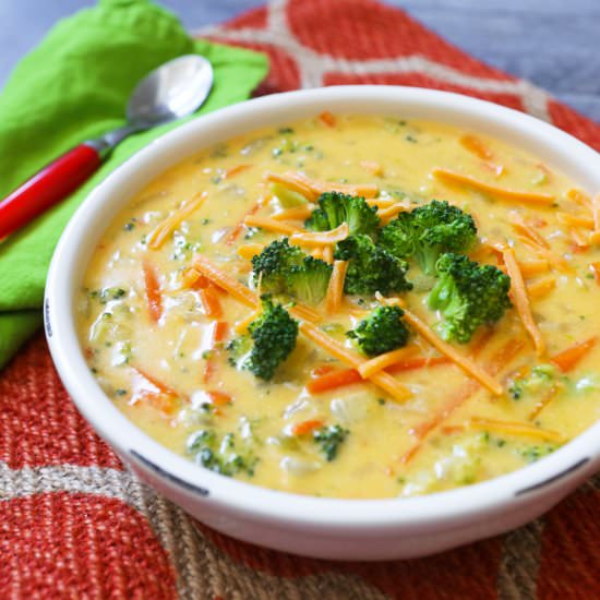 Broccoli Cheese Soup - Recipe photo by pipandebby