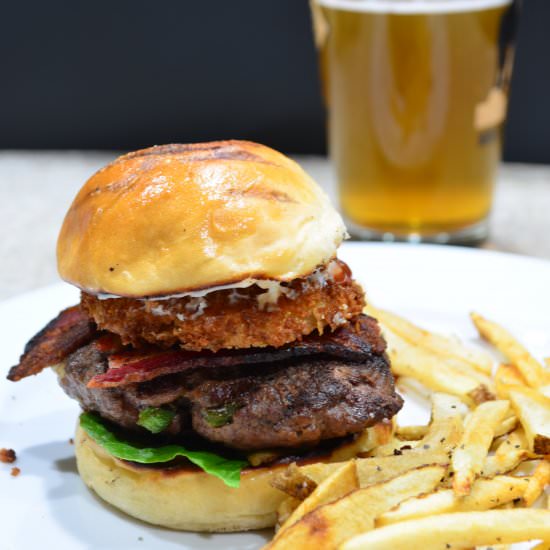 Gouda and Jalapeno Stuffed Burgers - Recipe photo by FoodBully