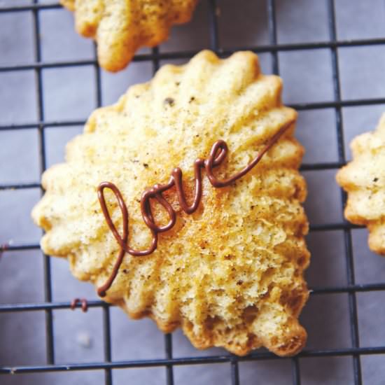 Brown Butter Vanilla Bean Teacakes - Recipe photo by Rachelsally