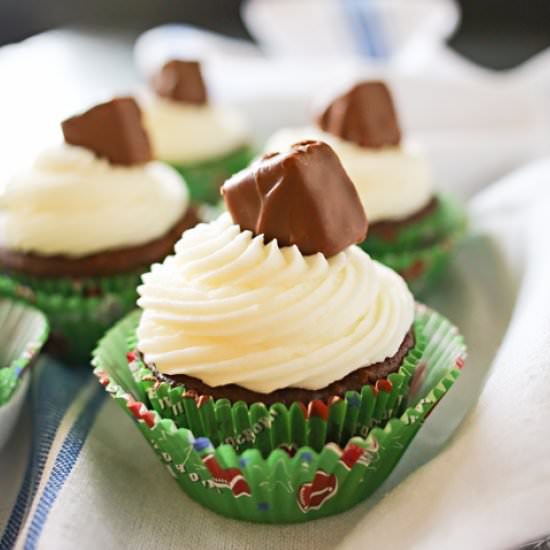 Game Day Snickers Cupcakes - Recipe photo by Kleinworth &amp; Co