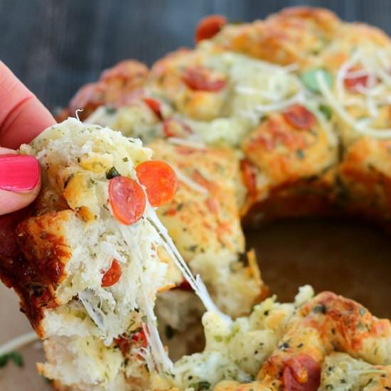 Pull Apart Cheesy Pizza Bread - Recipe photo by gooddinnermom
