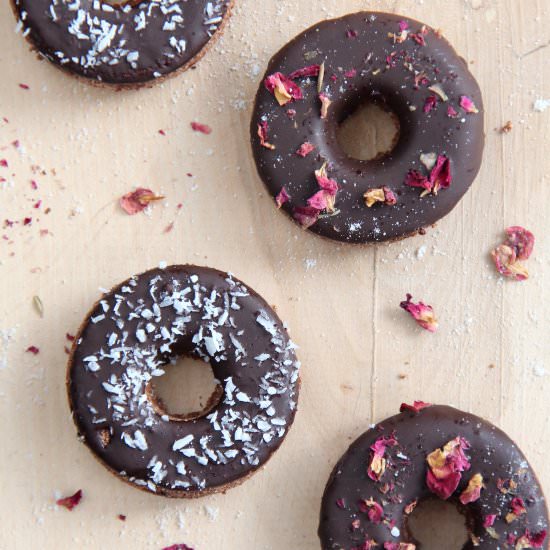 RAW COCONUT DONUTS - Recipe photo by darka