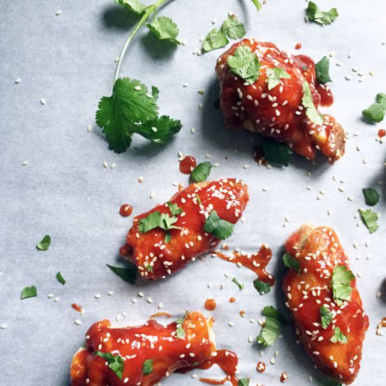Crispy Sriracha Chicken Wings - Recipe photo by Instinctiveeats