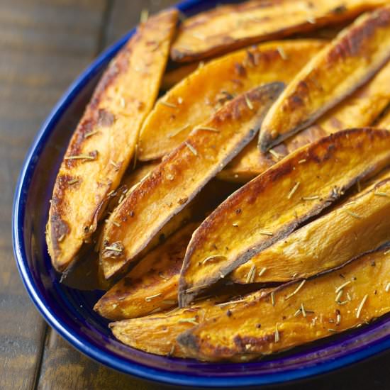 Rosemary Garlic Sweet Potato Wedges - Recipe photo by maebells