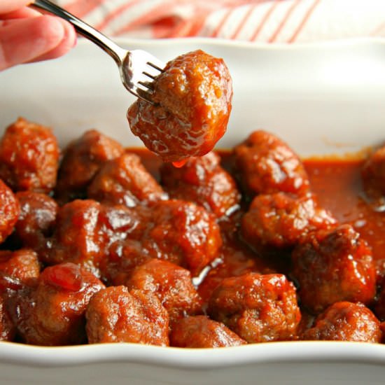 Sweet Sriracha Meatballs - Recipe photo by DishofDailyLife