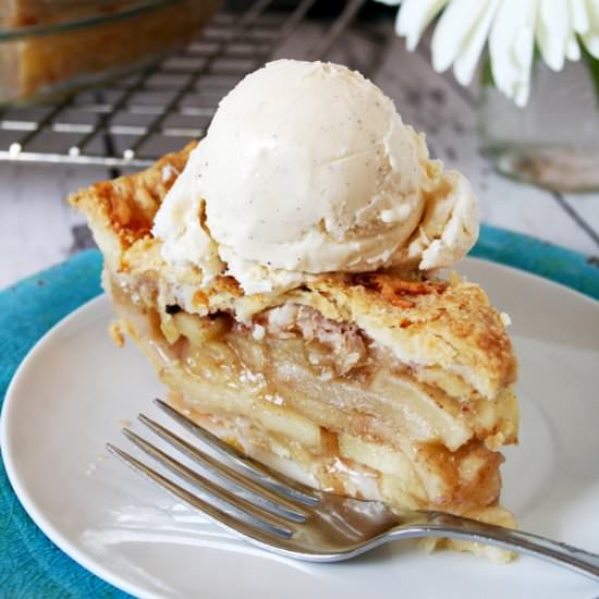 Apple and Cheddar Cheese Pie - Recipe photo by myfriendsbakery