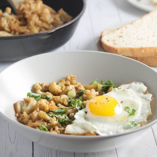 The Best Cauliflower Skillet Hash - Recipe photo by honestlyfitness