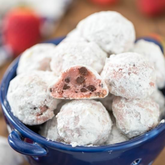 Strawberry Chocolate Chip Snowballs - Recipe photo by crazyforcrust
