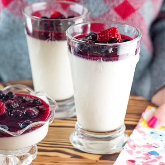 Lemon Berry Panna Cotta - Recipe photo by xoxoBella