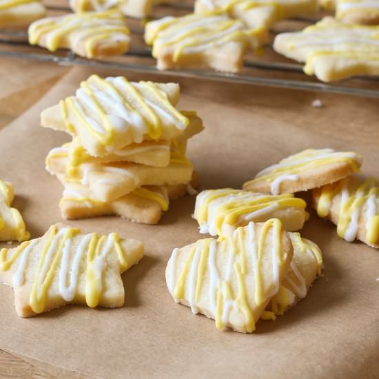 Gluten Free Lemon Shortbread Biscuits - Recipe photo by Snacktothefuture