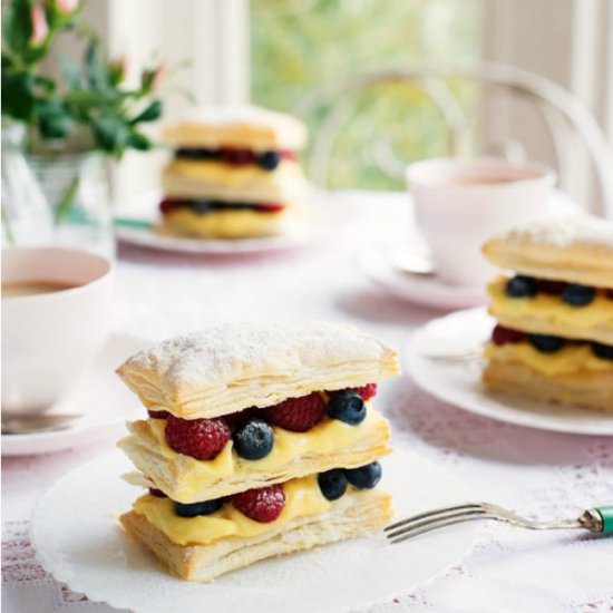 Berry Cream Puff - Recipe photo by kiddycharts