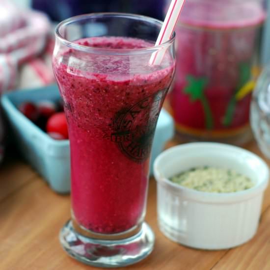 Revitalizing Berry Smoothie - Recipe photo by dragonflyhomerecipes