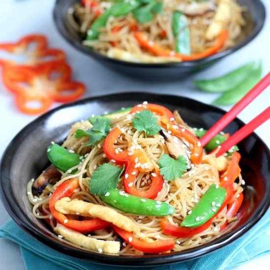 Easy Stir Fried Vermicelli Noodles - Recipe photo by veggiecravings