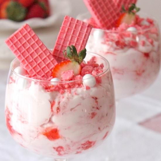 Strawberry Fool - Recipe photo by In Good Flavor