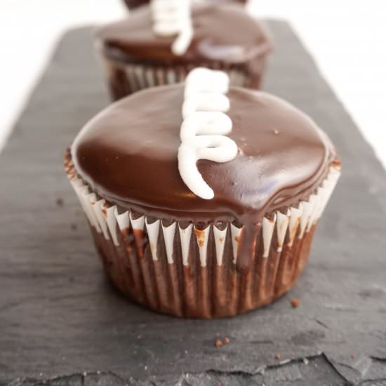 Fauxstess Cupcakes - Recipe photo by thedessertchronicles
