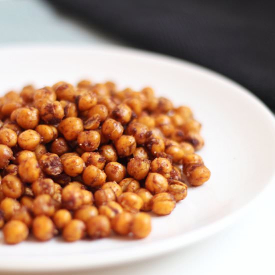 Roasted Chickpeas with Cinnamon - Recipe photo by rosalilium