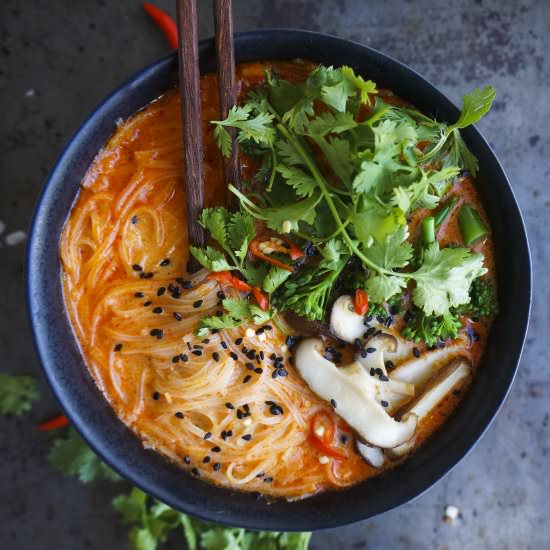 Thai Red Curry Noodle Soup - Recipe photo by anettv