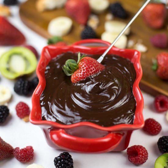 Chocolate Fondue - Recipe photo by Kiwi and Carrot