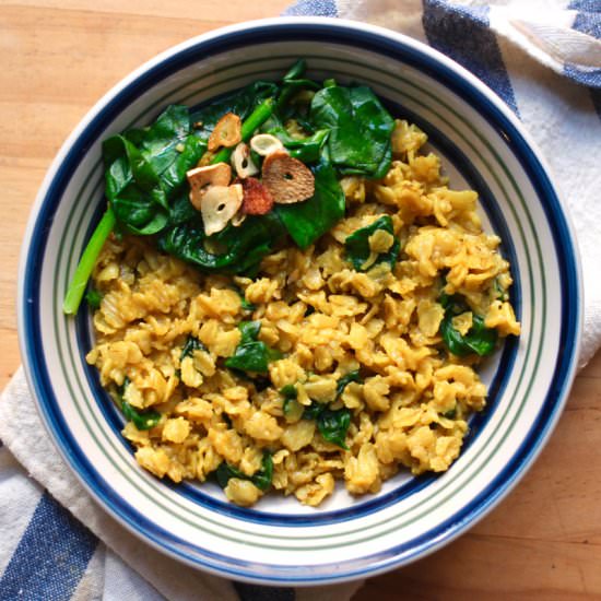 Savory Oats with Spinach & Garlic - Recipe photo by seeksatiation