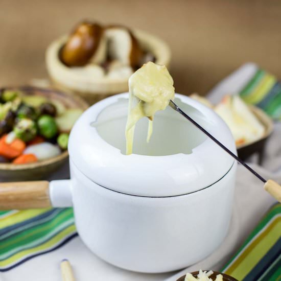 Cheese Fondue - Recipe photo by Kiwi and Carrot