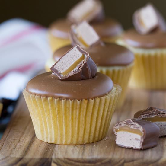 Milky Way Bar Cupcakes - Recipe photo by taste and tell