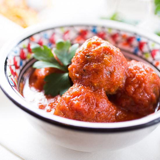 Spanish Meatballs in Tomato Sauce - Recipe photo by The Girl Loves To Eat