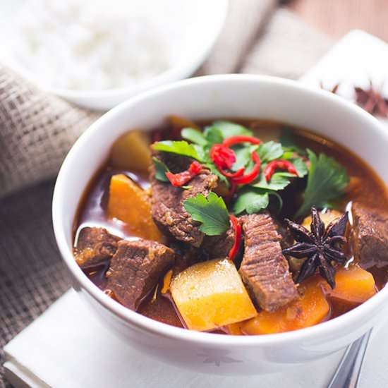 Bò Kho – Vietnamese Beef Stew - Recipe photo by The Girl Loves To Eat